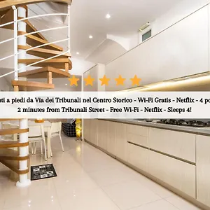 Appartement Centro Storico - Casa Con Wi-fi E 4 Posti Letto In Via Dei Tribunali, Naples